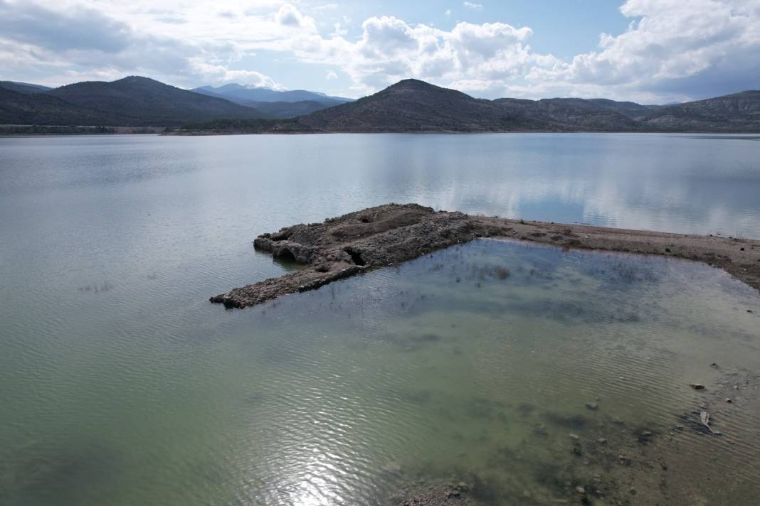 Konya'da Altınapa Hanı’nın bir kısmı yıllar sonra  tekrardan sular altında kaldı 6